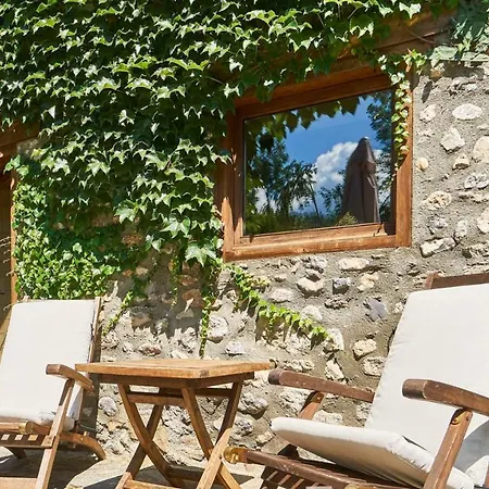 Cal Cardina Holiday home